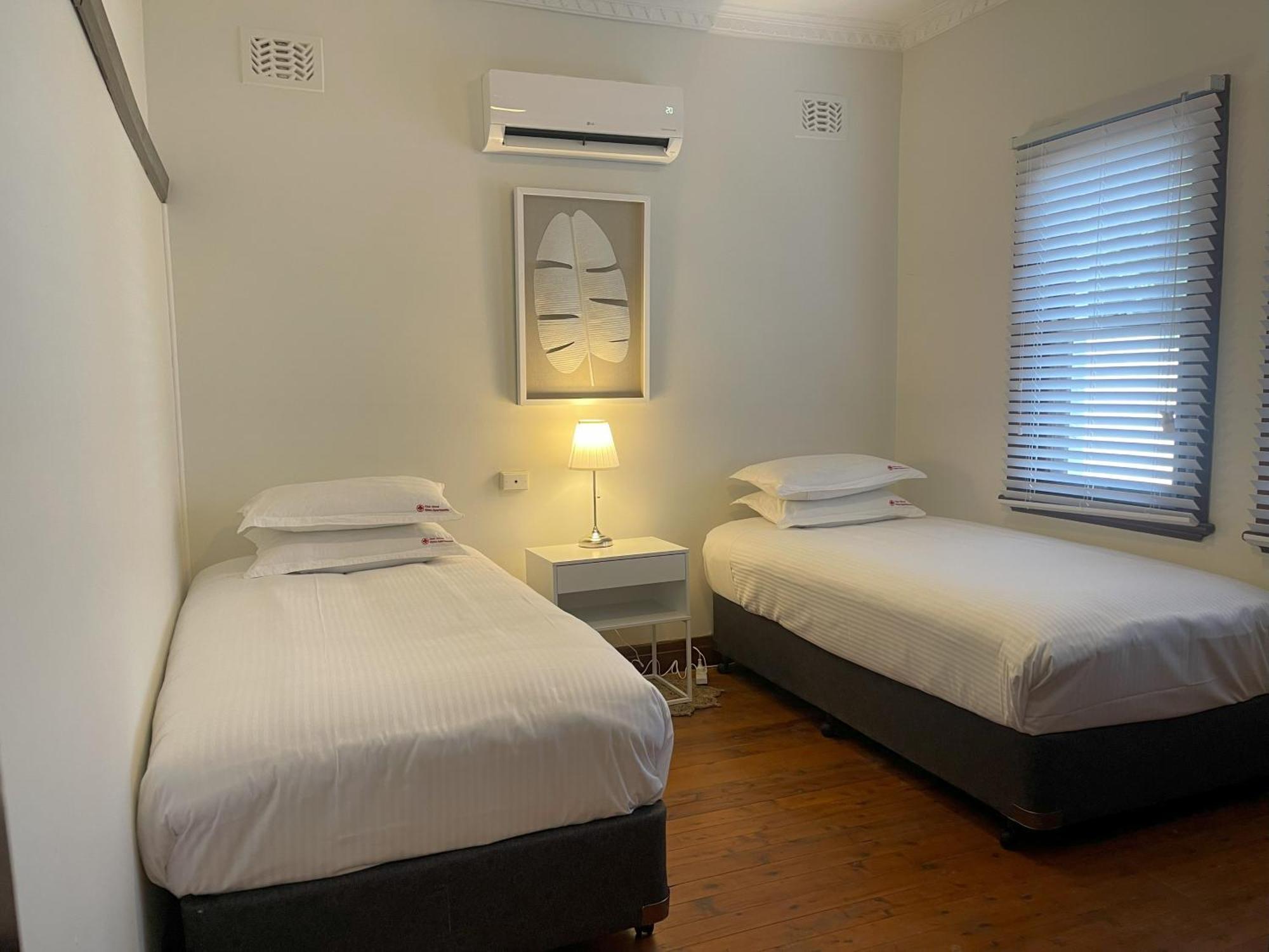 Globe Apartments Wagga Wagga Exterior photo