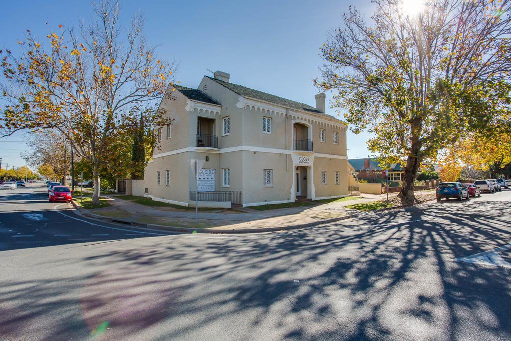 Globe Apartments Wagga Wagga Exterior photo
