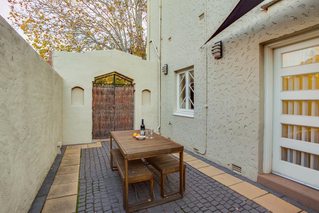 Globe Apartments Wagga Wagga Exterior photo