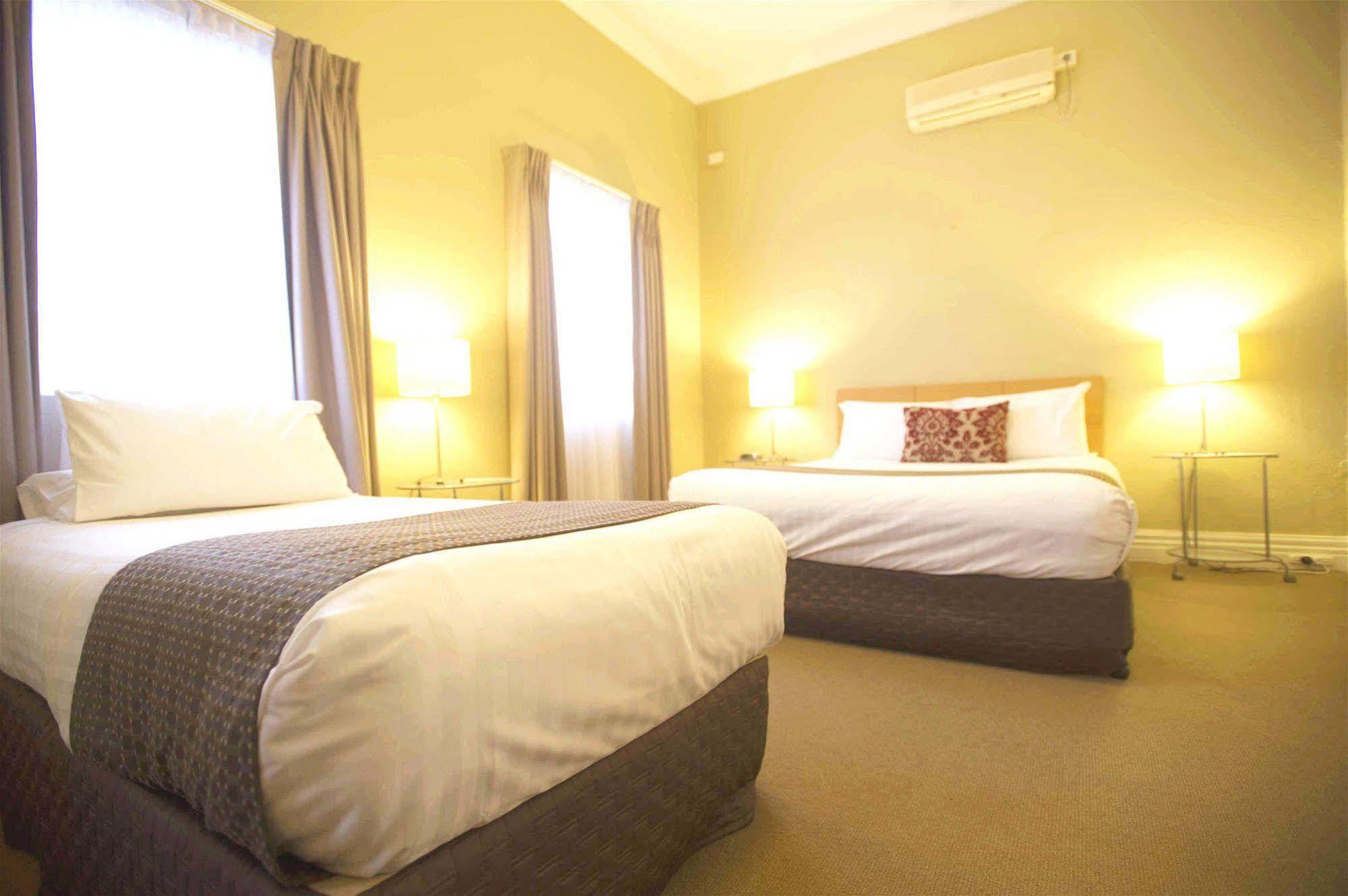 Globe Apartments Wagga Wagga Exterior photo